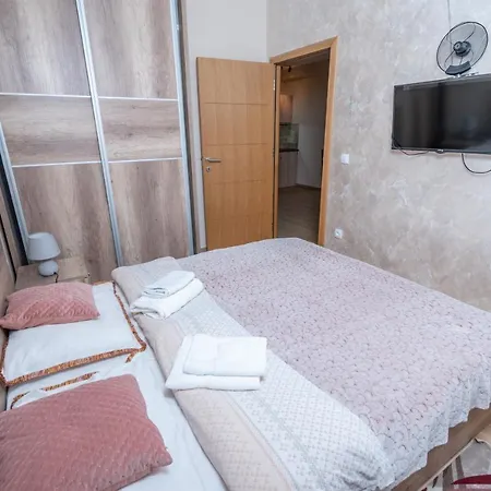 Djuric Lux Gondola * Zlatibor