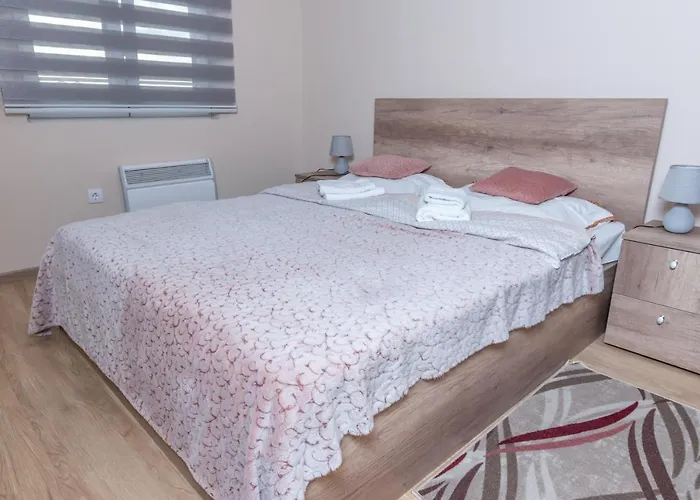 Djuric Lux Gondola *